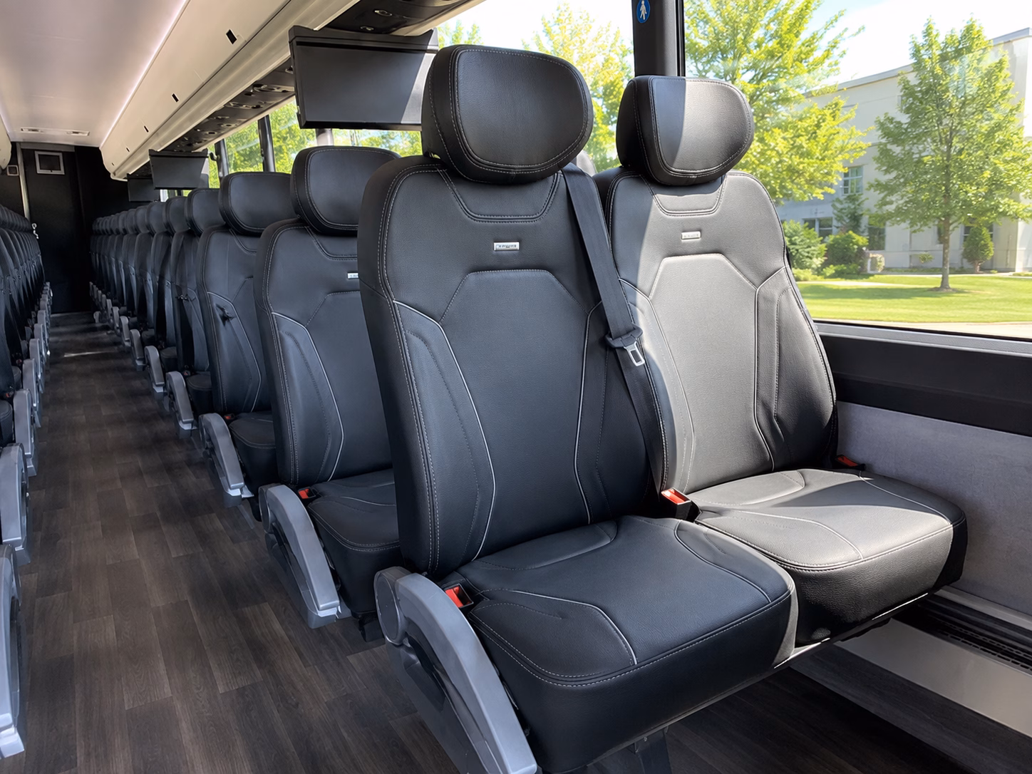 bus rentals for the smoky mountain distillery and winery trail