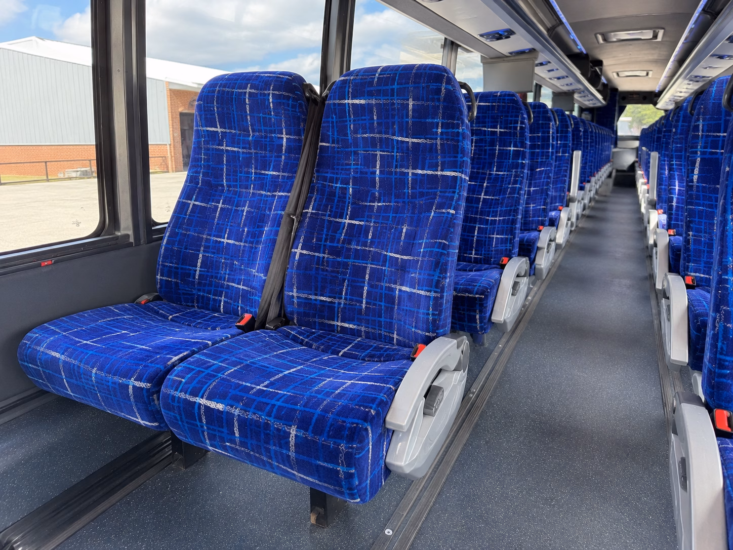 buses for knoxville bachelorette and bachelor party weekends