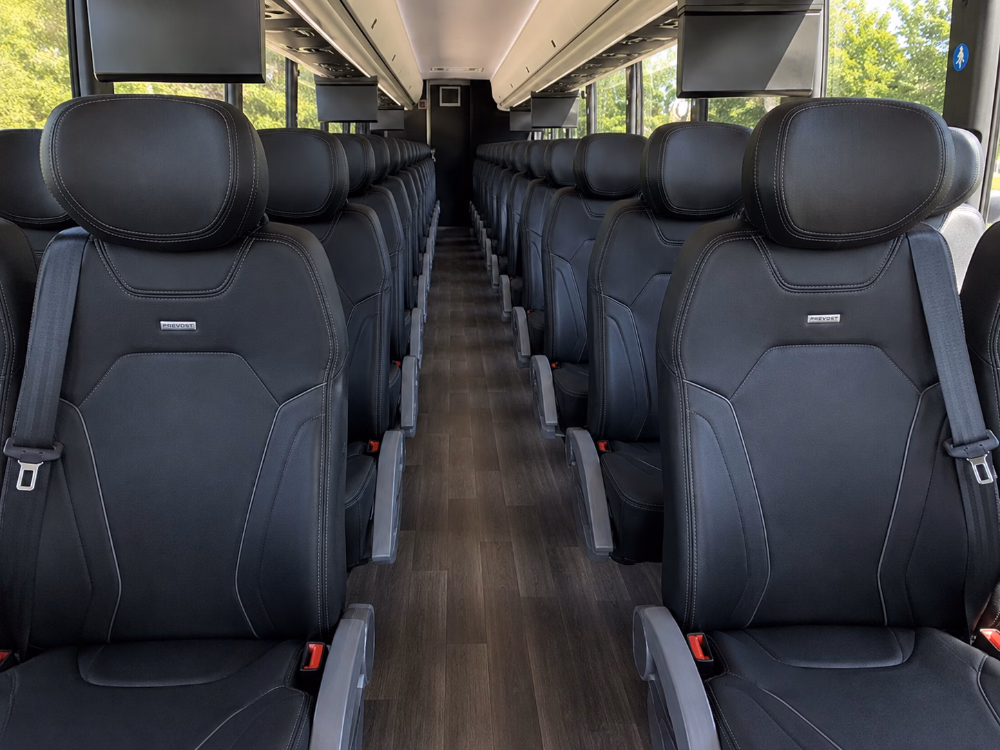 buses to tsali notch vineyard and the tellico lake wine country