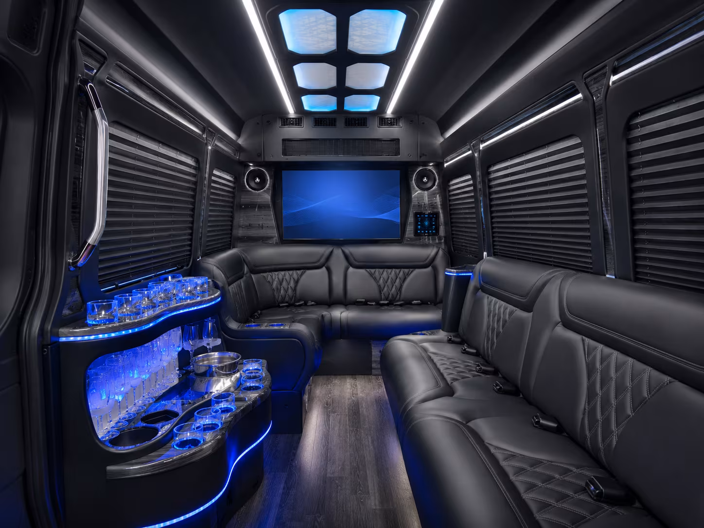 corporate airport transfer buses to mcghee tyson airport tys