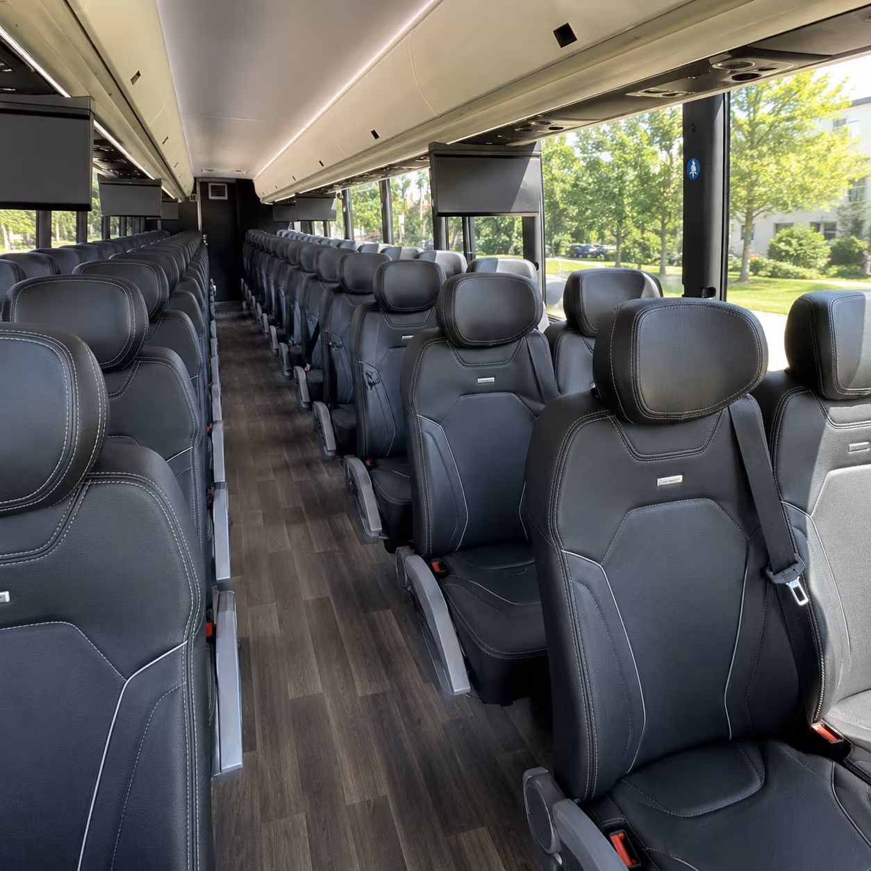 knoxville bus rental service area