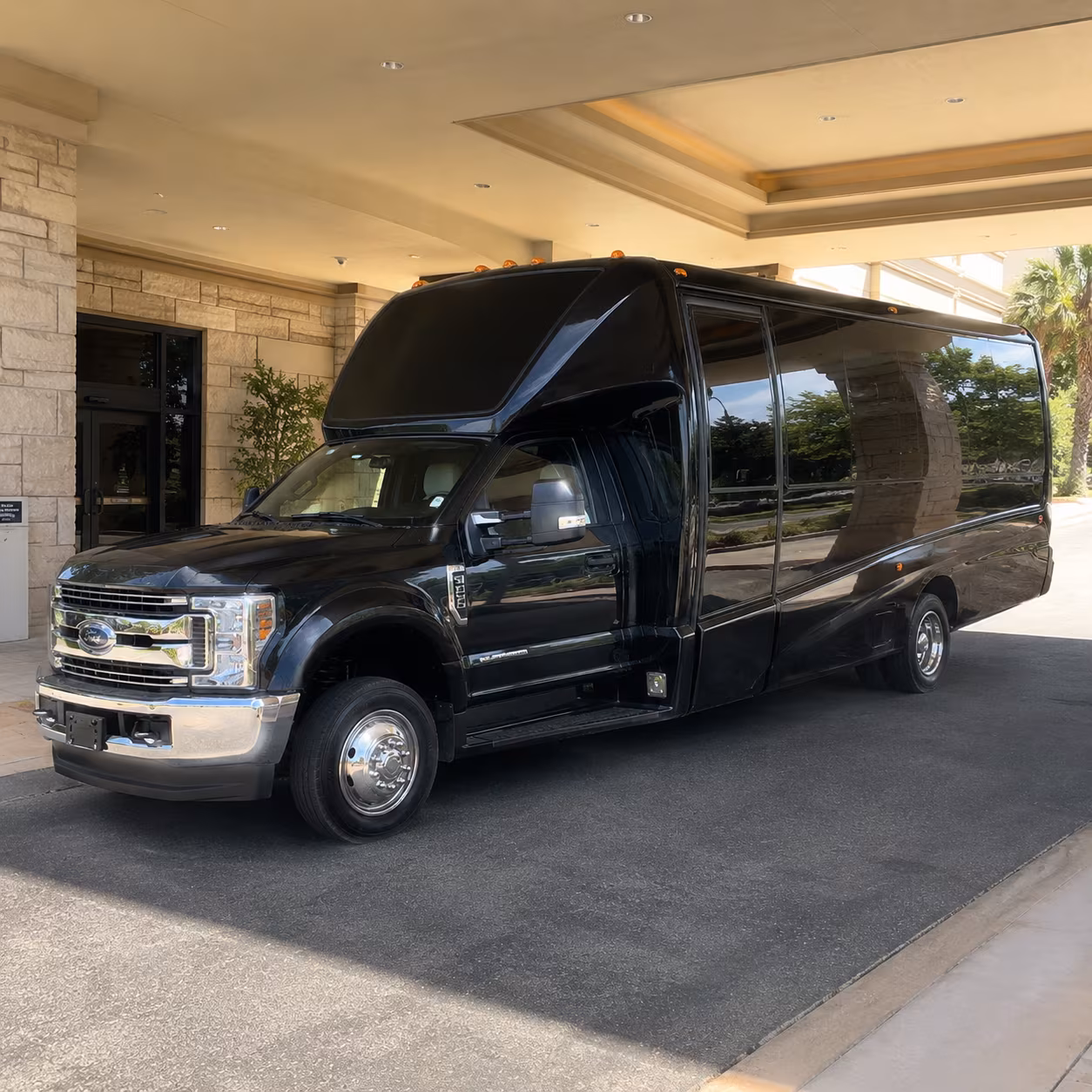 knoxville night out party bus rental