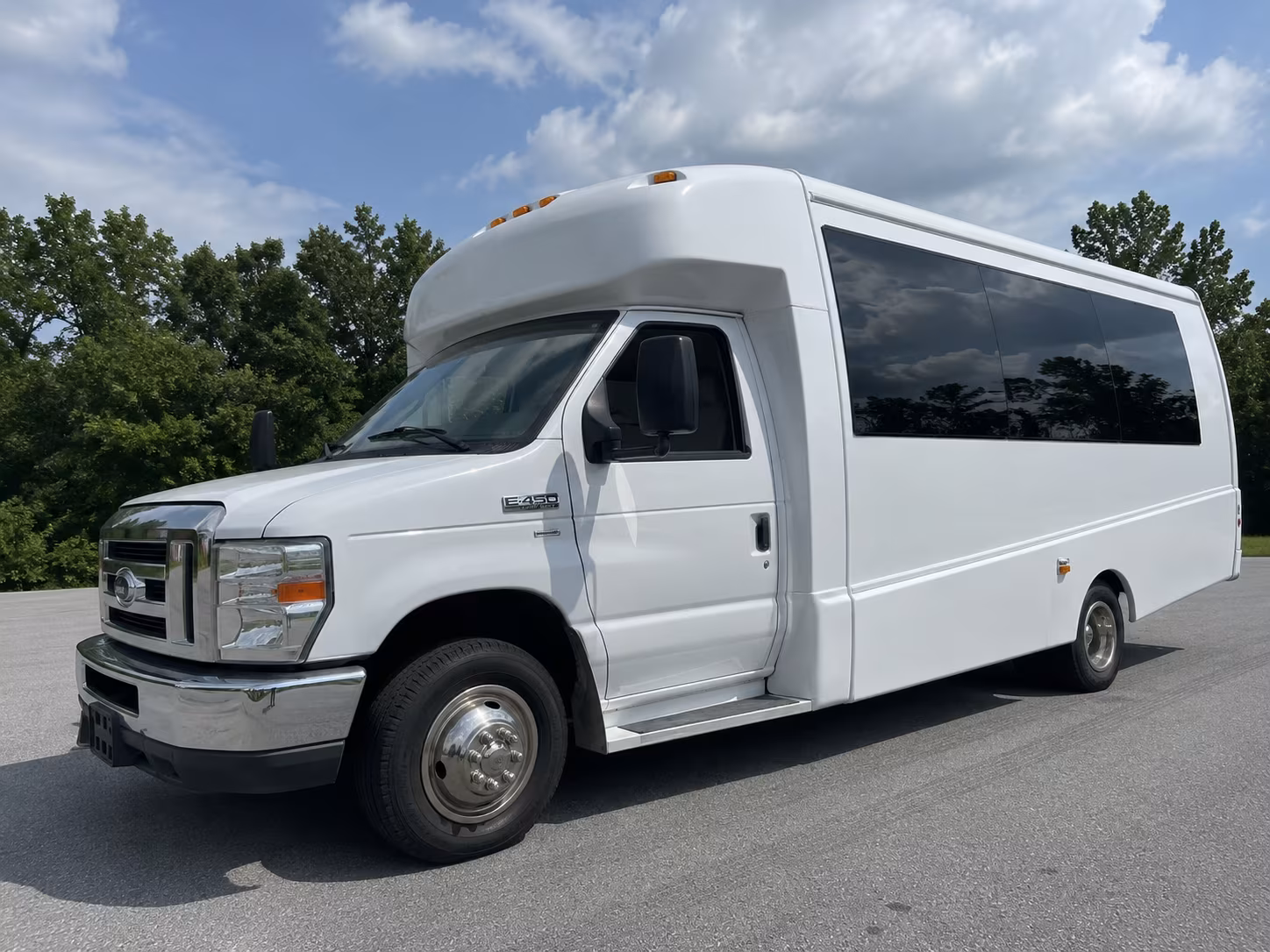knoxville party bus rental 2